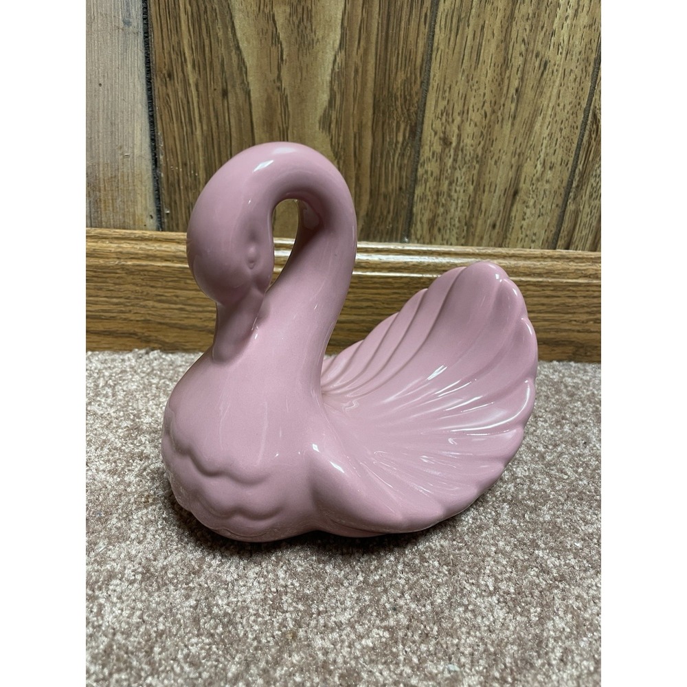 Vintage Mauve Swan Ceramic Bathroom Towel Washcloth Holder Granny Core 80s Retro